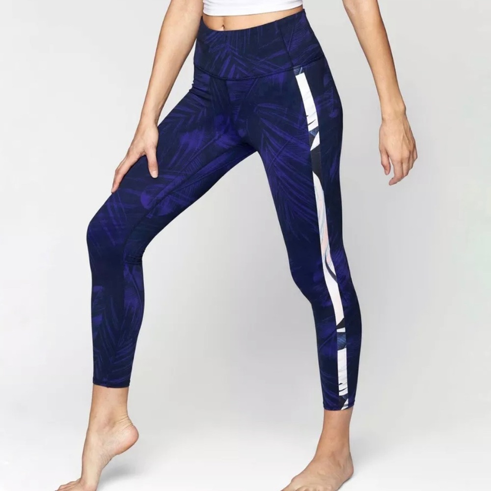 Athleta Reef Salutation 7/8 Tight Leggings Blue Powervita